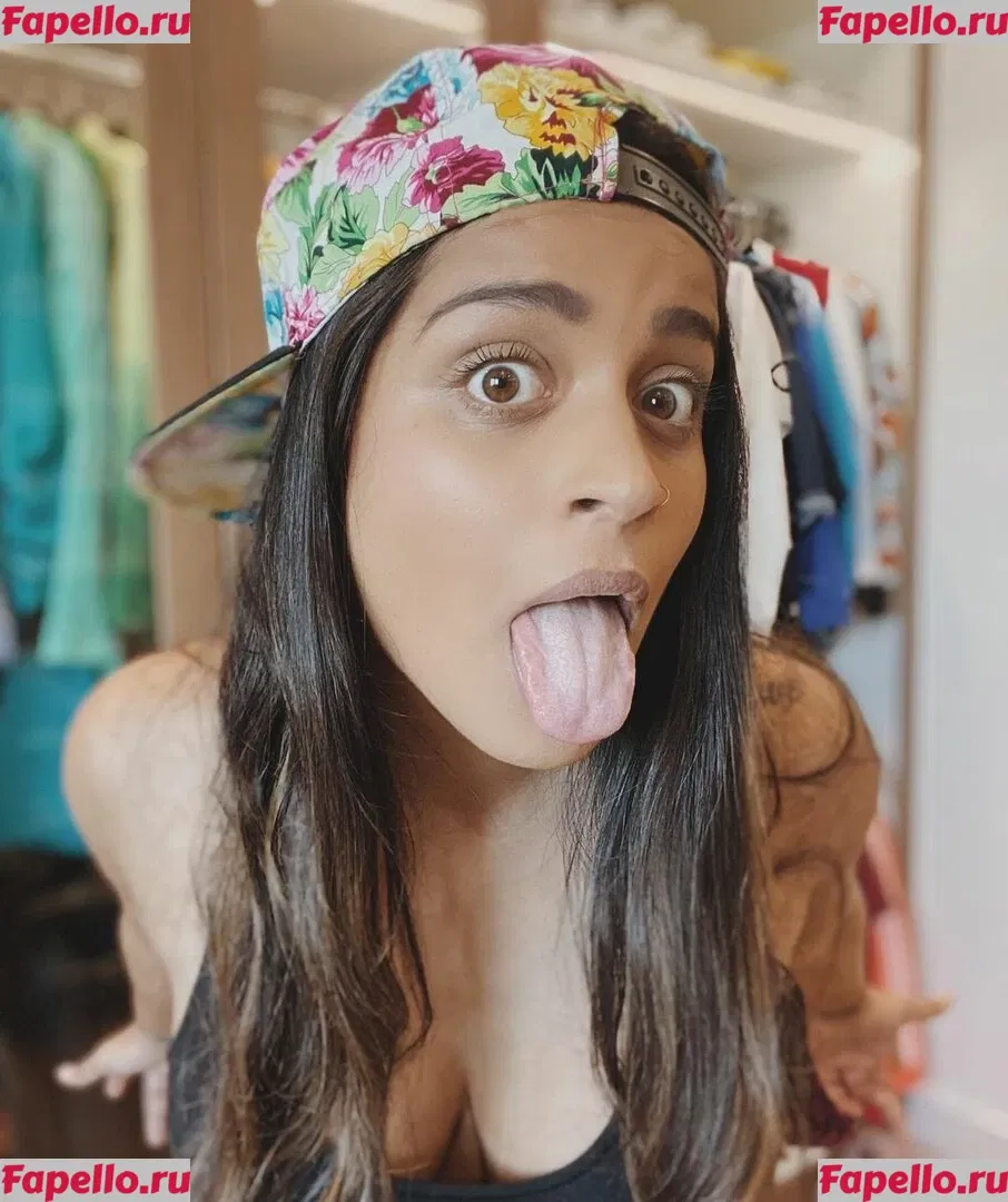 Lilly Singh Onlyfans Photo Gallery 