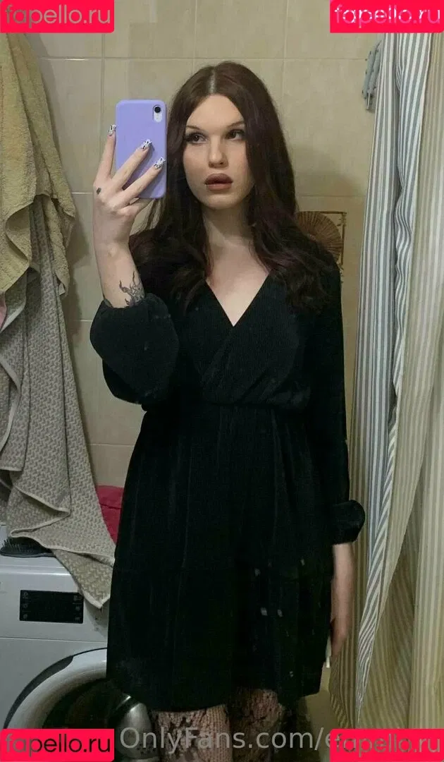 emmii_ts Onlyfans Photo Gallery 