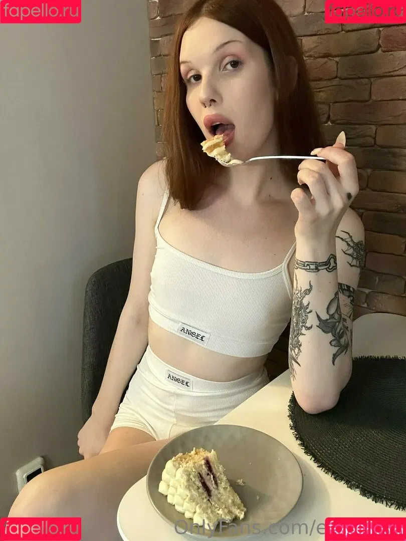 emmii_ts Onlyfans Photo Gallery 