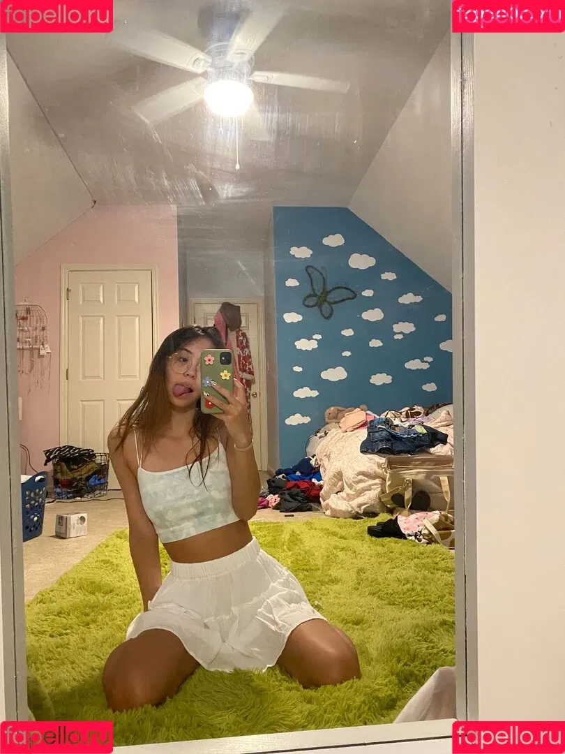 Tiptoe Tingles Onlyfans Photo Gallery 