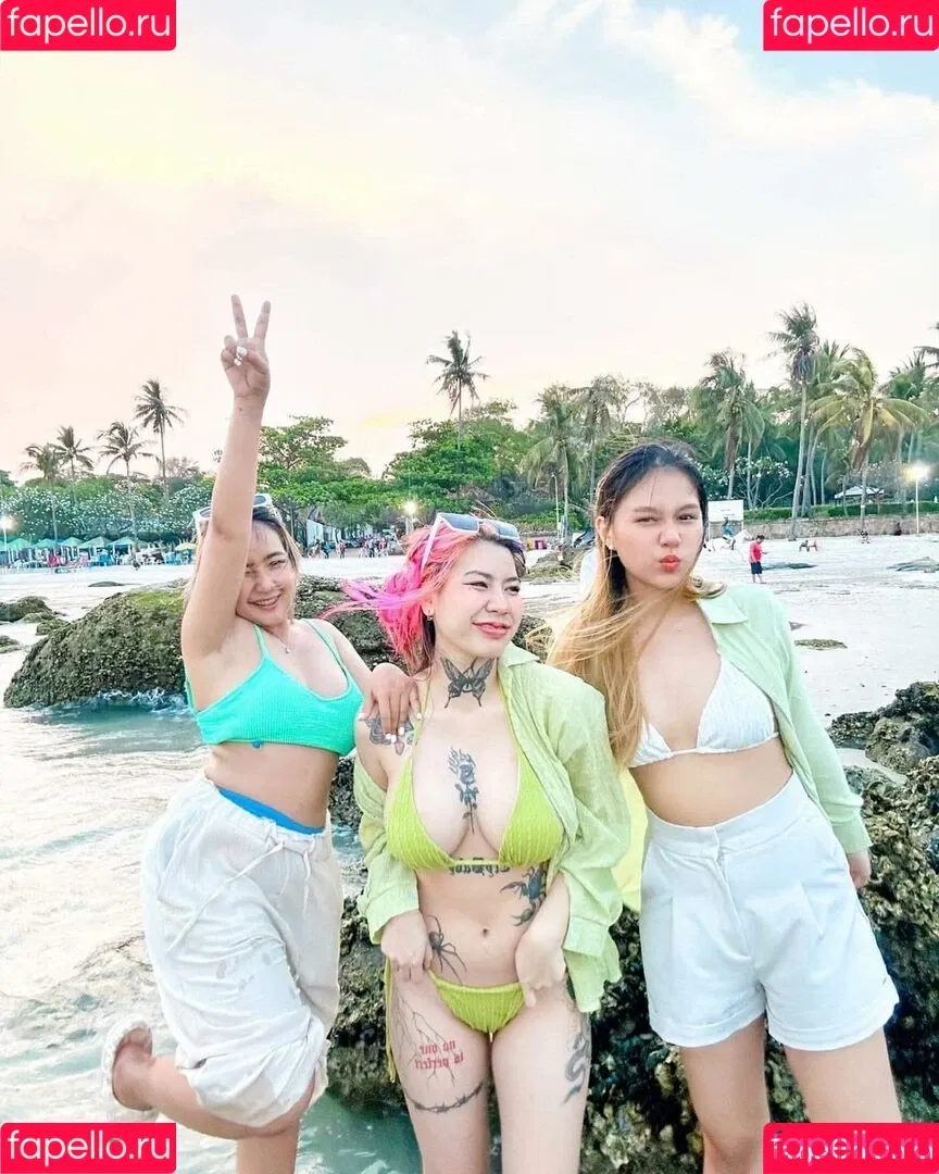 ellekampong Onlyfans Photo Gallery 