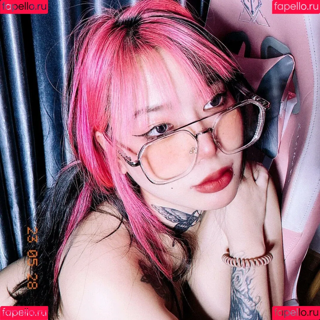 ellekampong Onlyfans Photo Gallery 