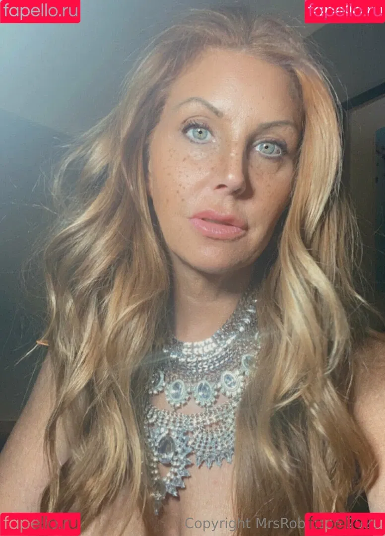 Mrs. Robinson Onlyfans Photo Gallery 
