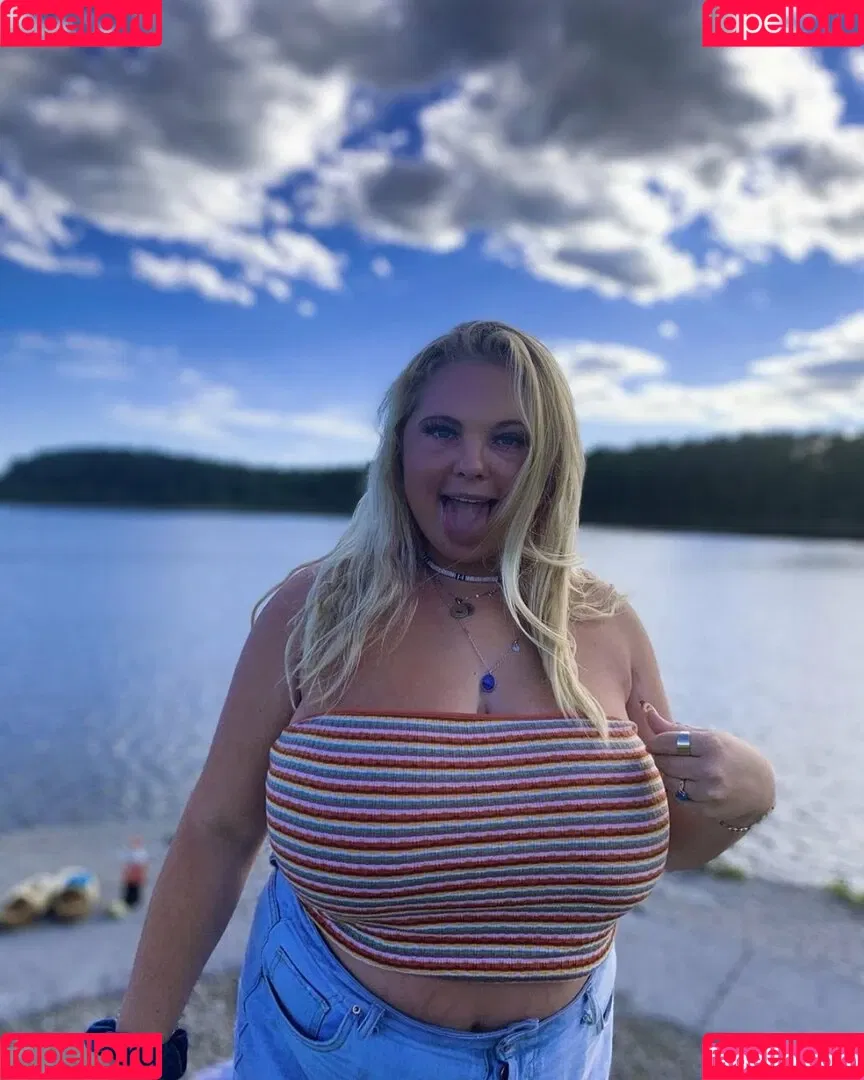 Amberly Onlyfans Photo Gallery 
