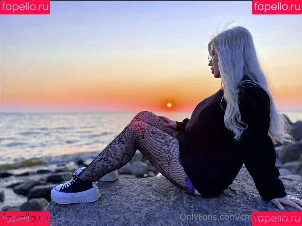 chrysilunafree Onlyfans Photo Gallery 