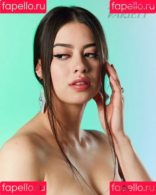 Amber Midthunder Onlyfans Photo Gallery 