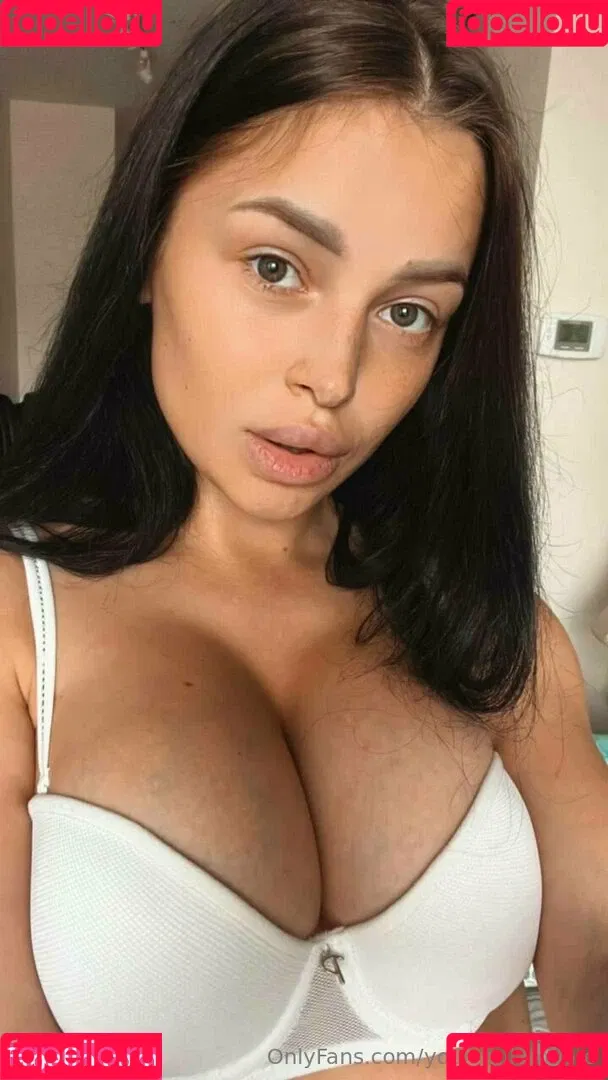 your_milamoore Onlyfans Photo Gallery 
