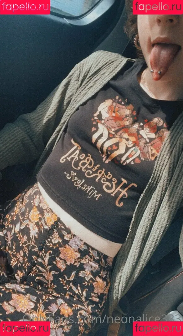 neonalice333 Onlyfans Photo Gallery 