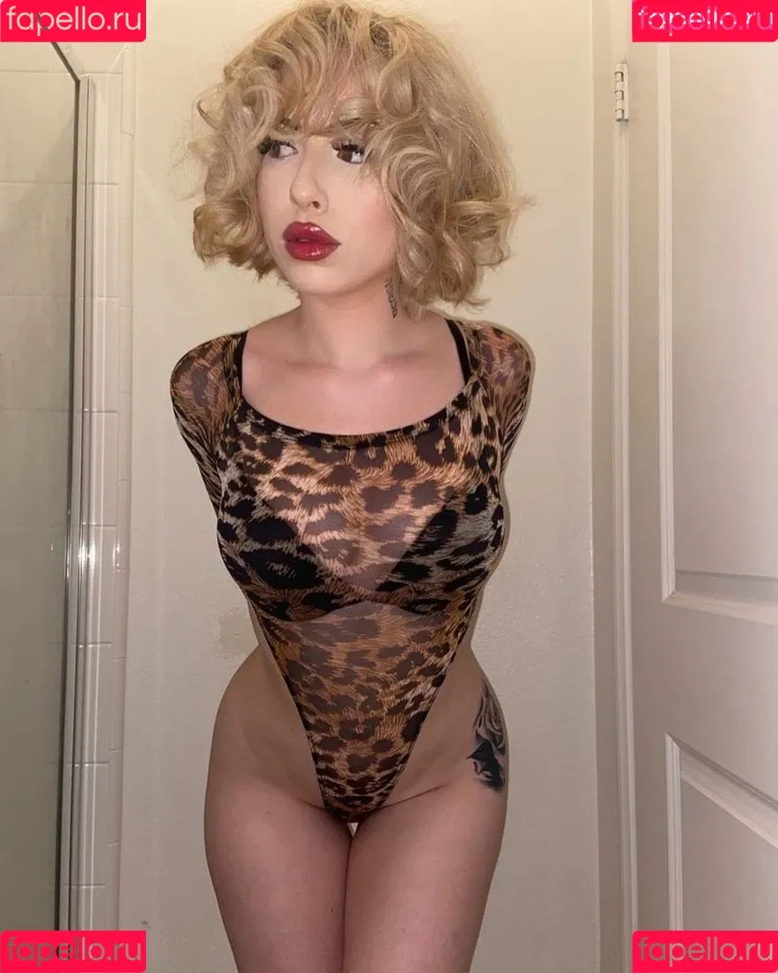 Holly Baby Onlyfans Photo Gallery 