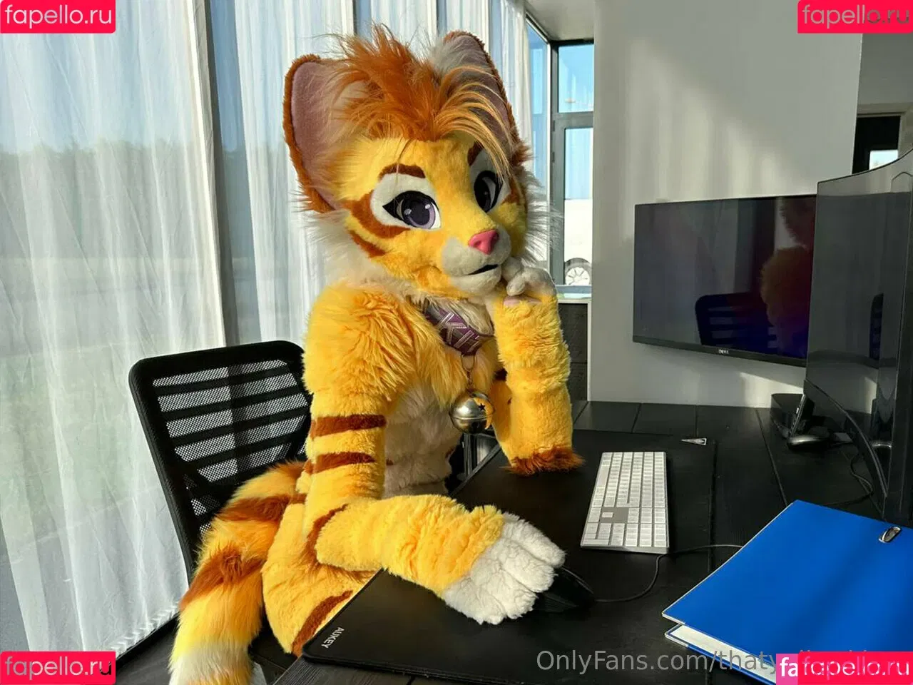 thatyellowkitty Onlyfans Photo Gallery 