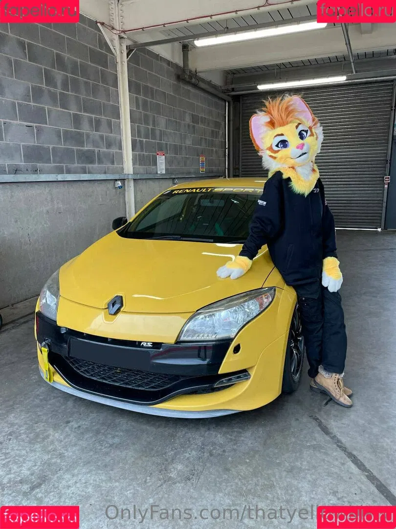 thatyellowkitty Onlyfans Photo Gallery 