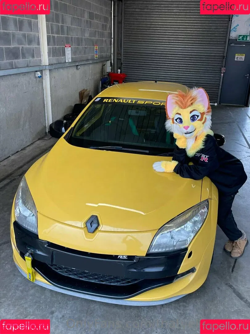 thatyellowkitty Onlyfans Photo Gallery 