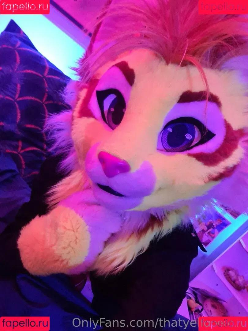thatyellowkitty Onlyfans Photo Gallery 