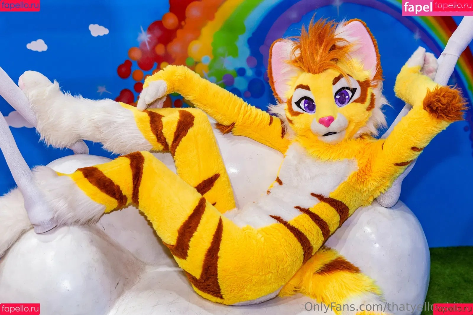 thatyellowkitty Onlyfans Photo Gallery 