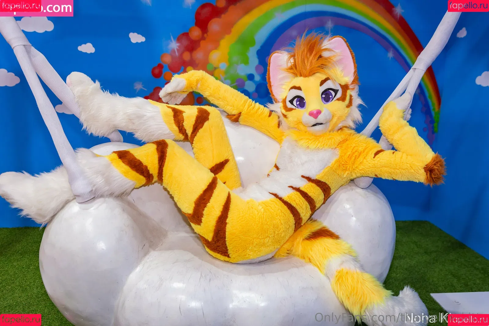 thatyellowkitty Onlyfans Photo Gallery 