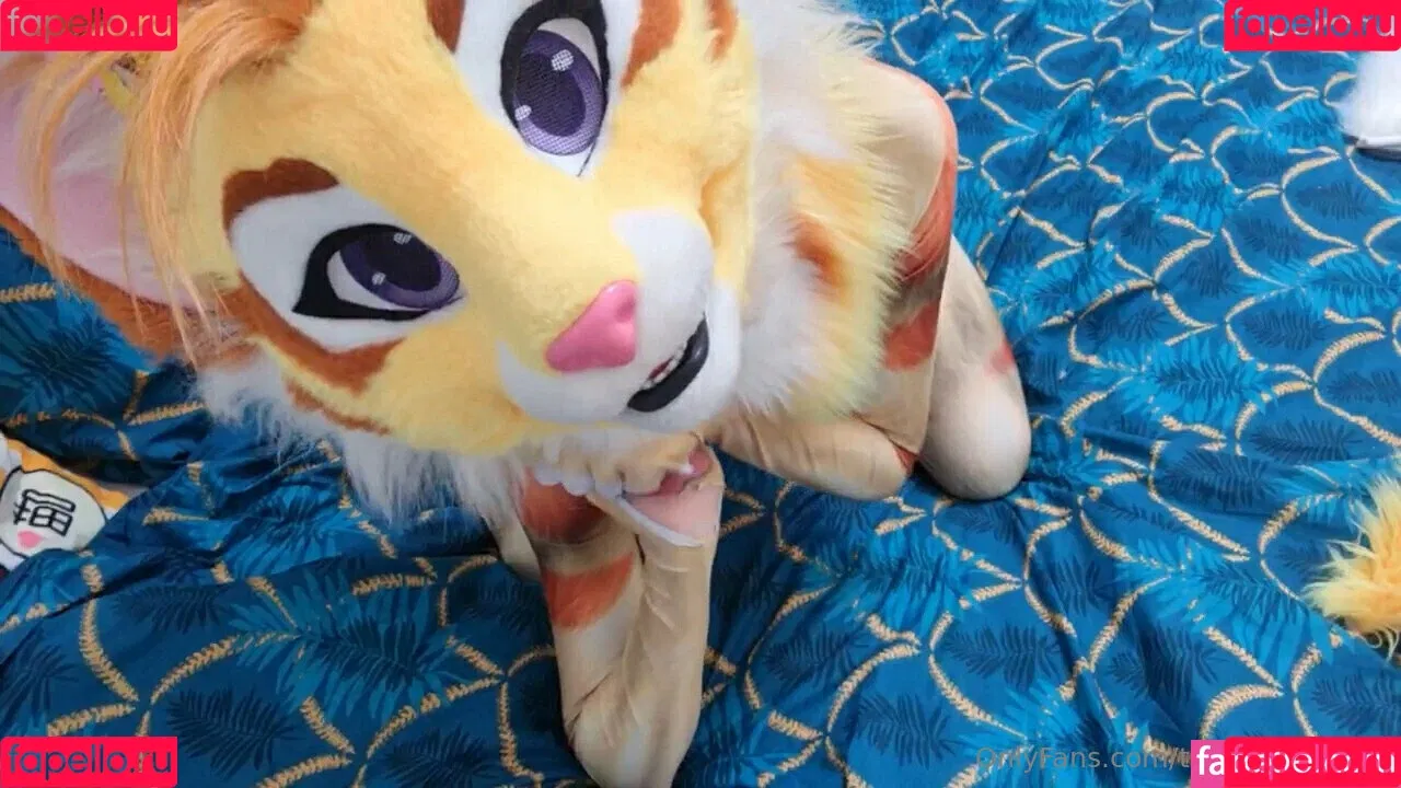 thatyellowkitty Onlyfans Photo Gallery 