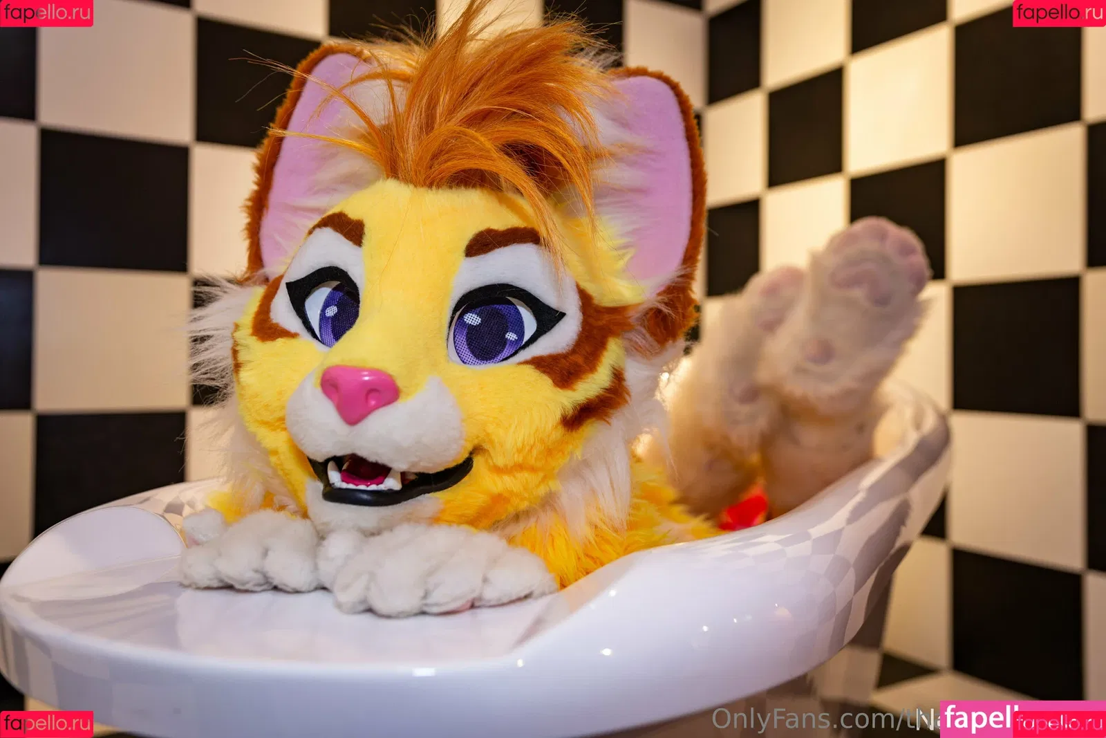 thatyellowkitty Onlyfans Photo Gallery 