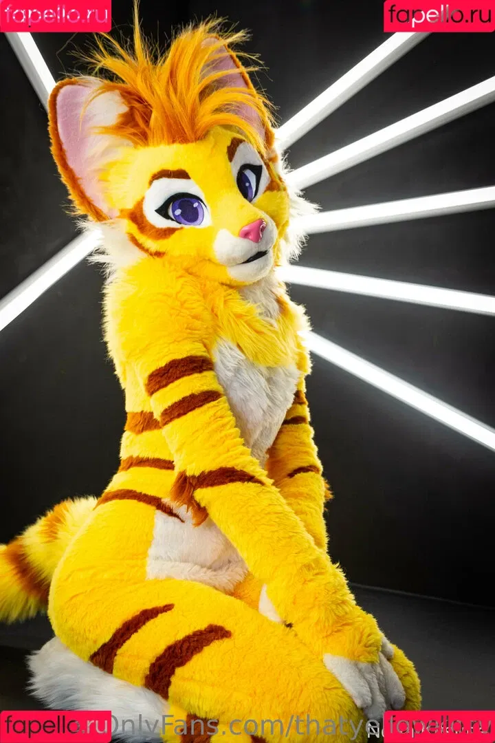 thatyellowkitty Onlyfans Photo Gallery 