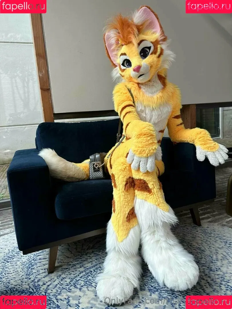 thatyellowkitty Onlyfans Photo Gallery 