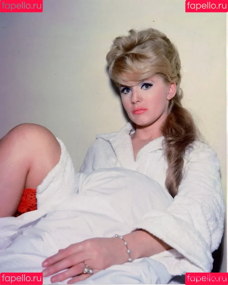 Connie Stevens Onlyfans Photo Gallery 
