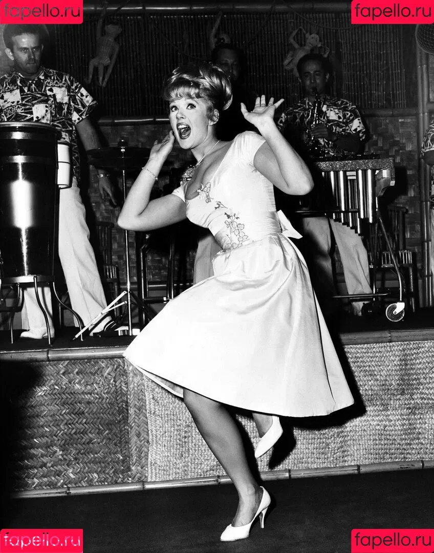 Connie Stevens Onlyfans Photo Gallery 