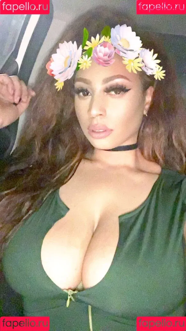 Lipstickthvg Onlyfans Photo Gallery 