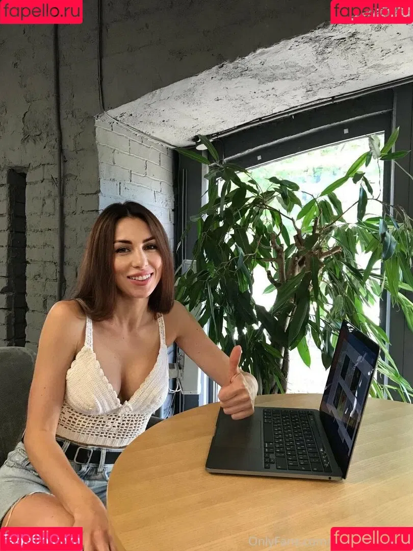 carolmommy Onlyfans Photo Gallery 