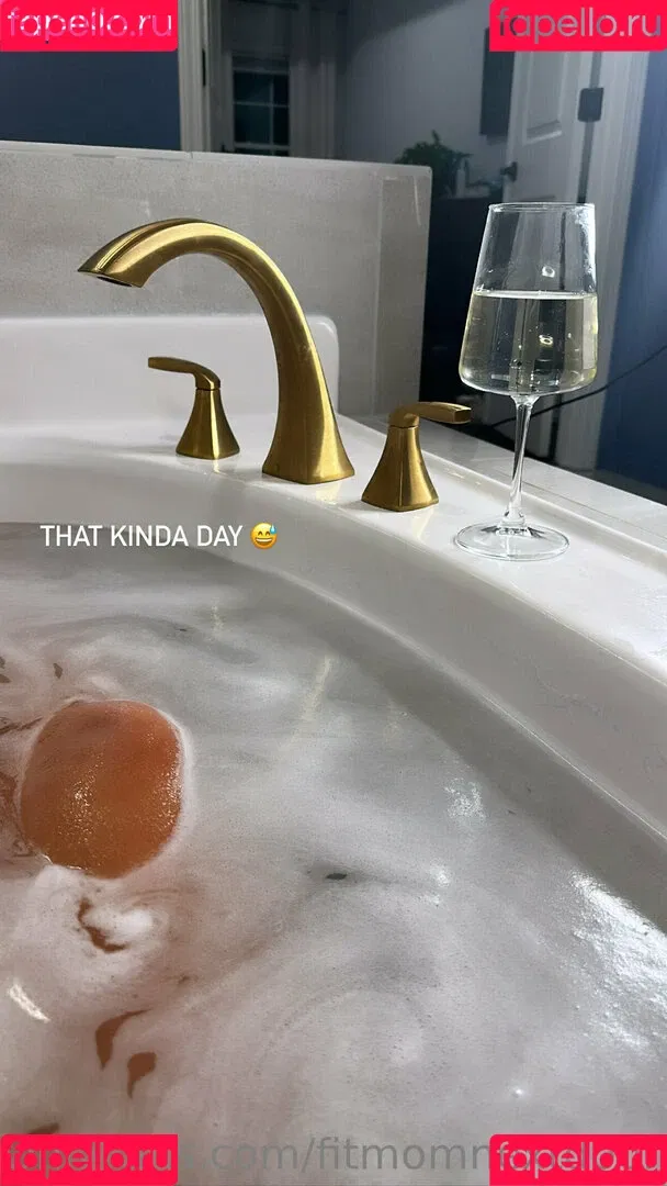 fitmomnextdoor Onlyfans Photo Gallery 