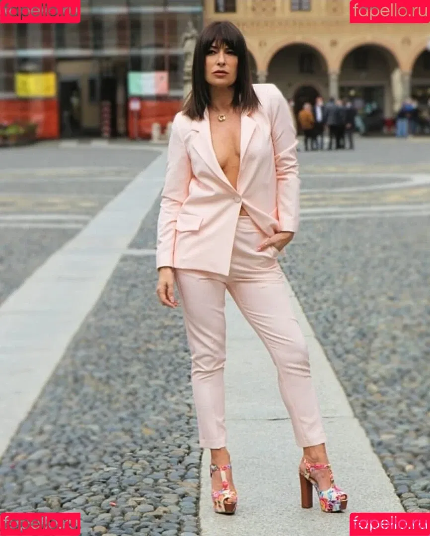 Sheila Capriolo Onlyfans Photo Gallery 