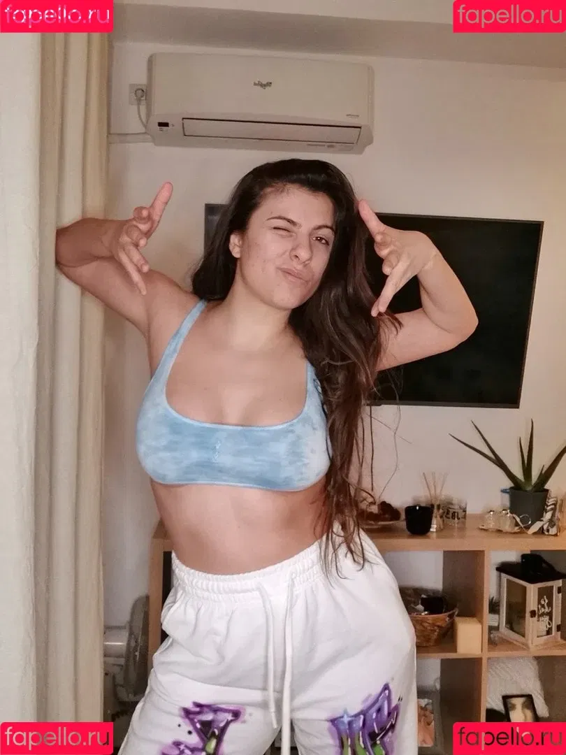 Dragostelaplic Onlyfans Photo Gallery 