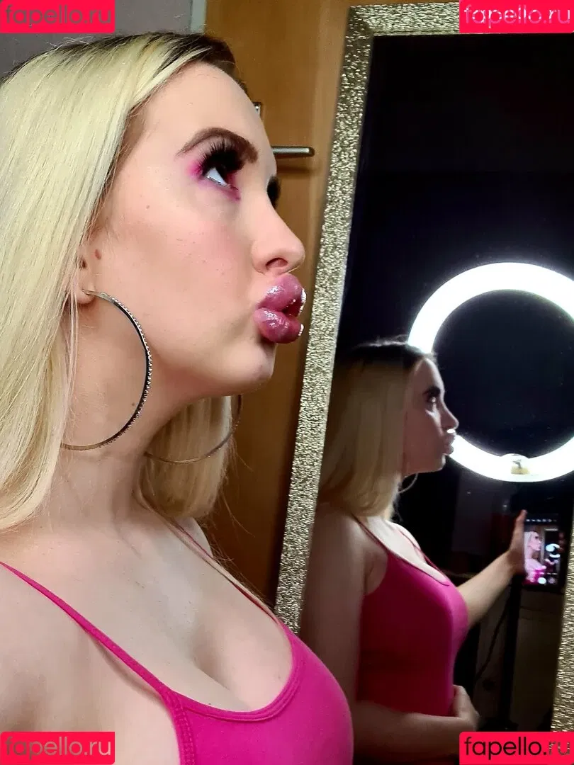 vivianrosefree Onlyfans Photo Gallery 