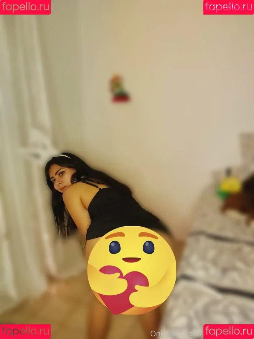 emilipetitefree Onlyfans Photo Gallery 