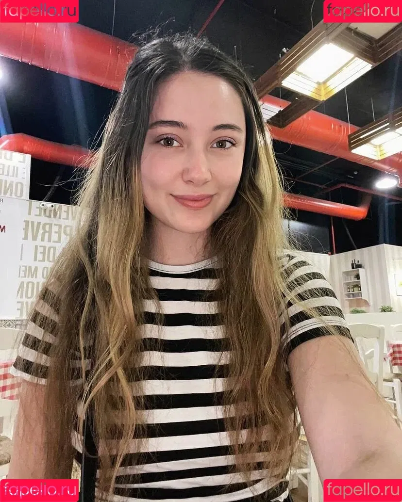 Little BabeVIP Onlyfans Photo Gallery 