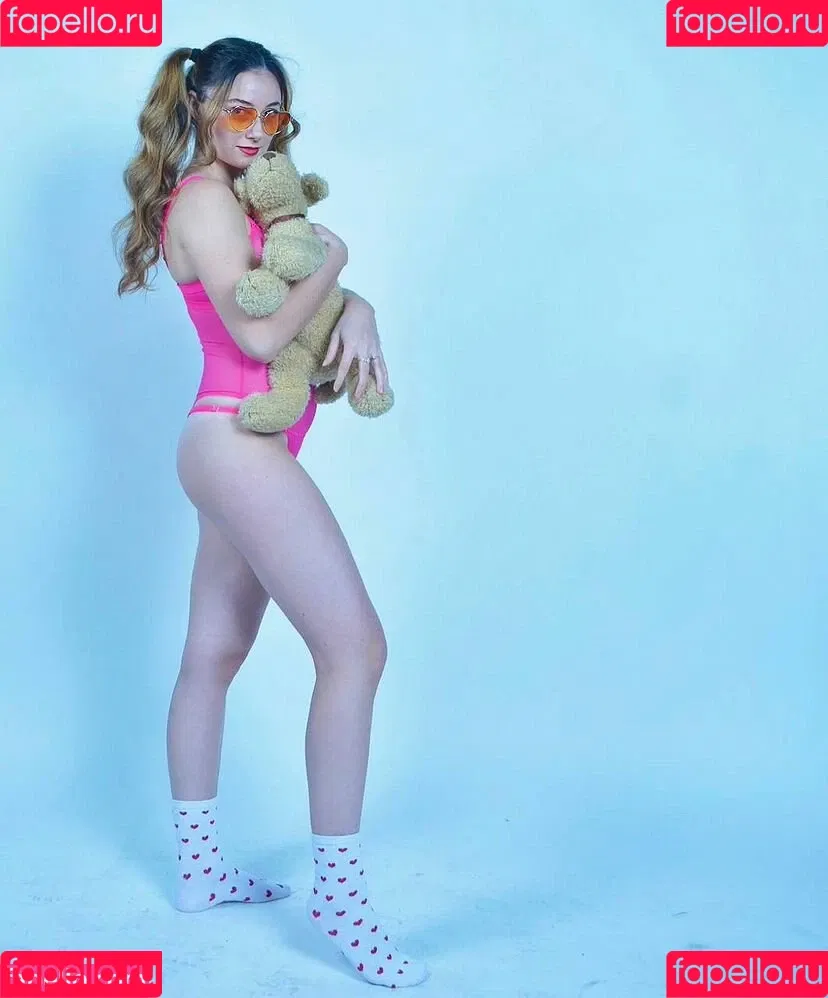 Little BabeVIP Onlyfans Photo Gallery 