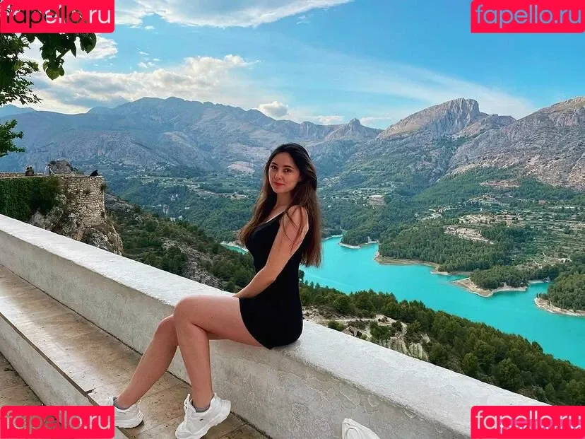 Little BabeVIP Onlyfans Photo Gallery 