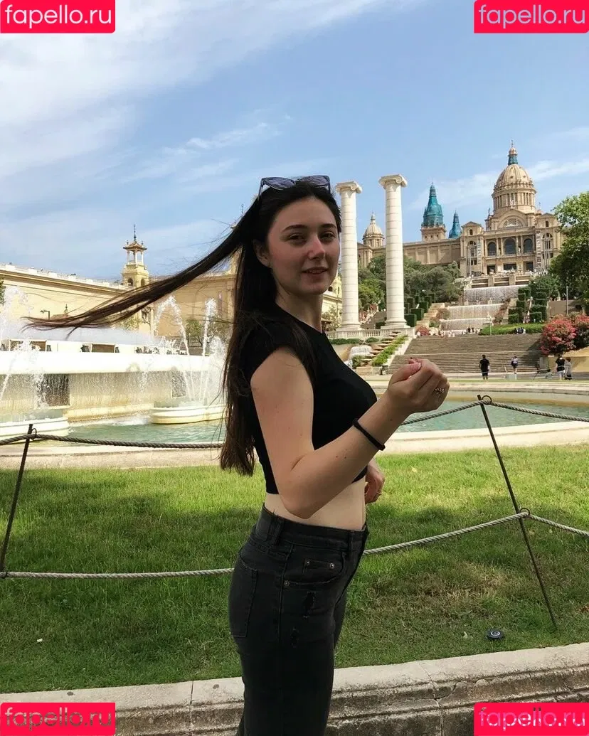 Little BabeVIP Onlyfans Photo Gallery 