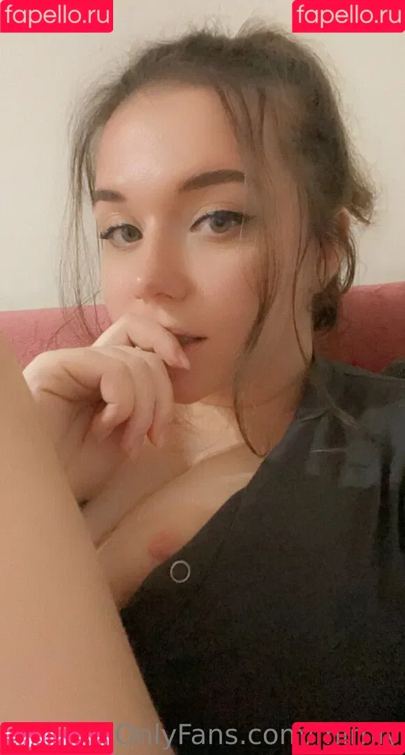 mirniy Onlyfans Photo Gallery 