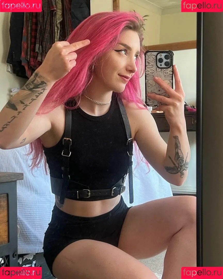 Sophie Burrell Onlyfans Photo Gallery 