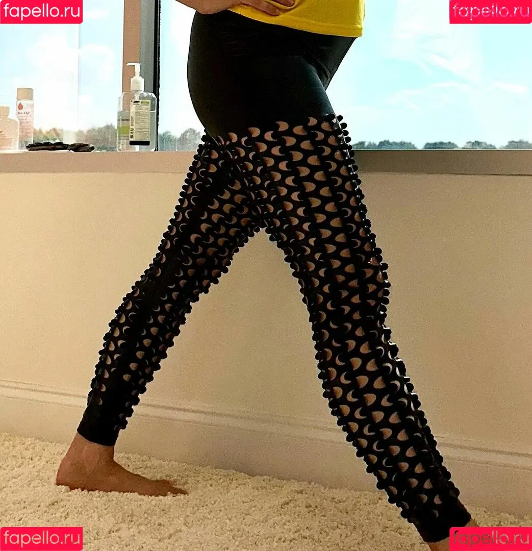 Chiropractor Onlyfans Photo Gallery 