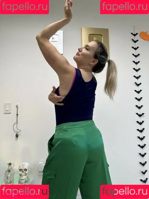 Chiropractor Onlyfans Photo Gallery 