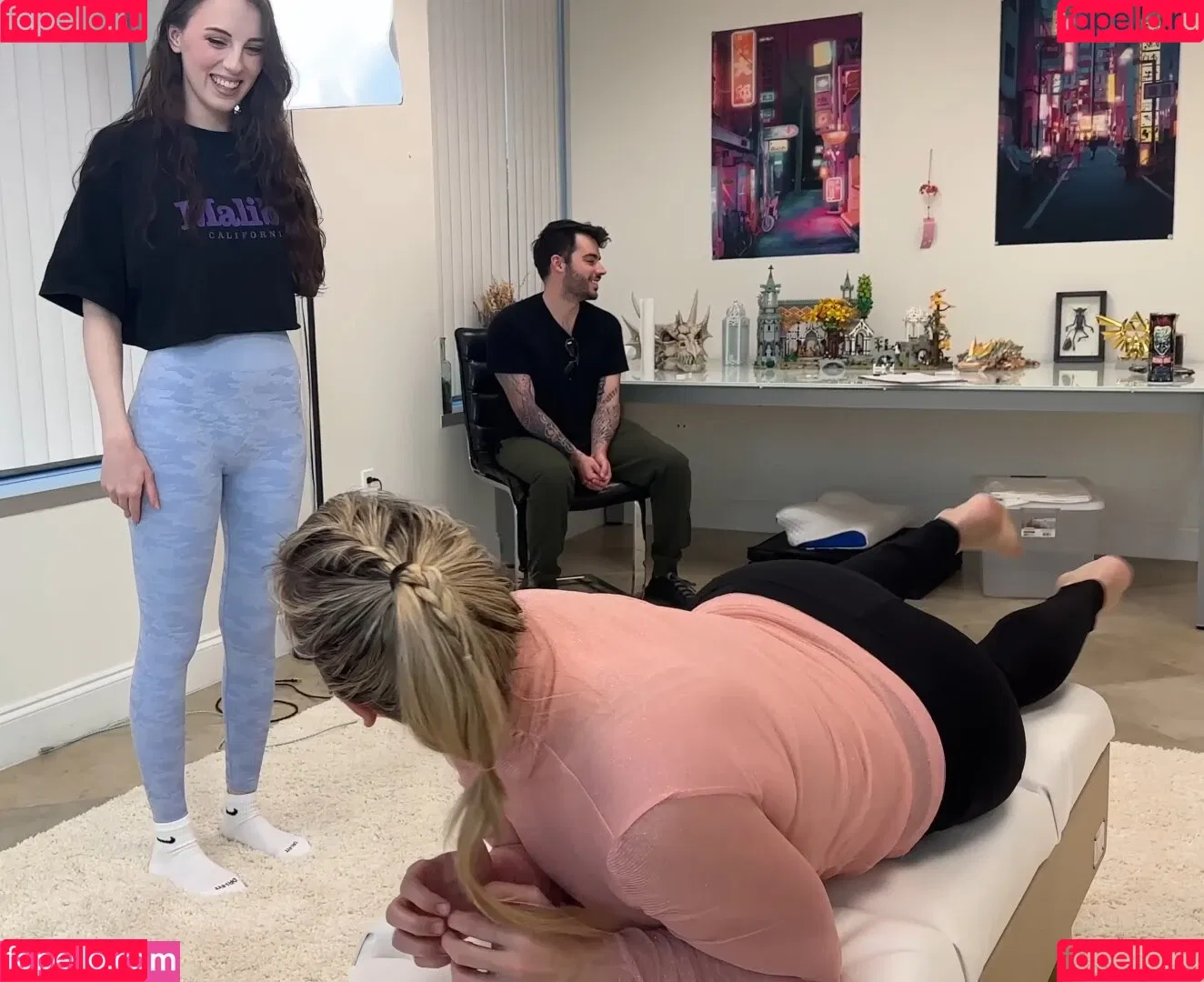Chiropractor Onlyfans Photo Gallery 