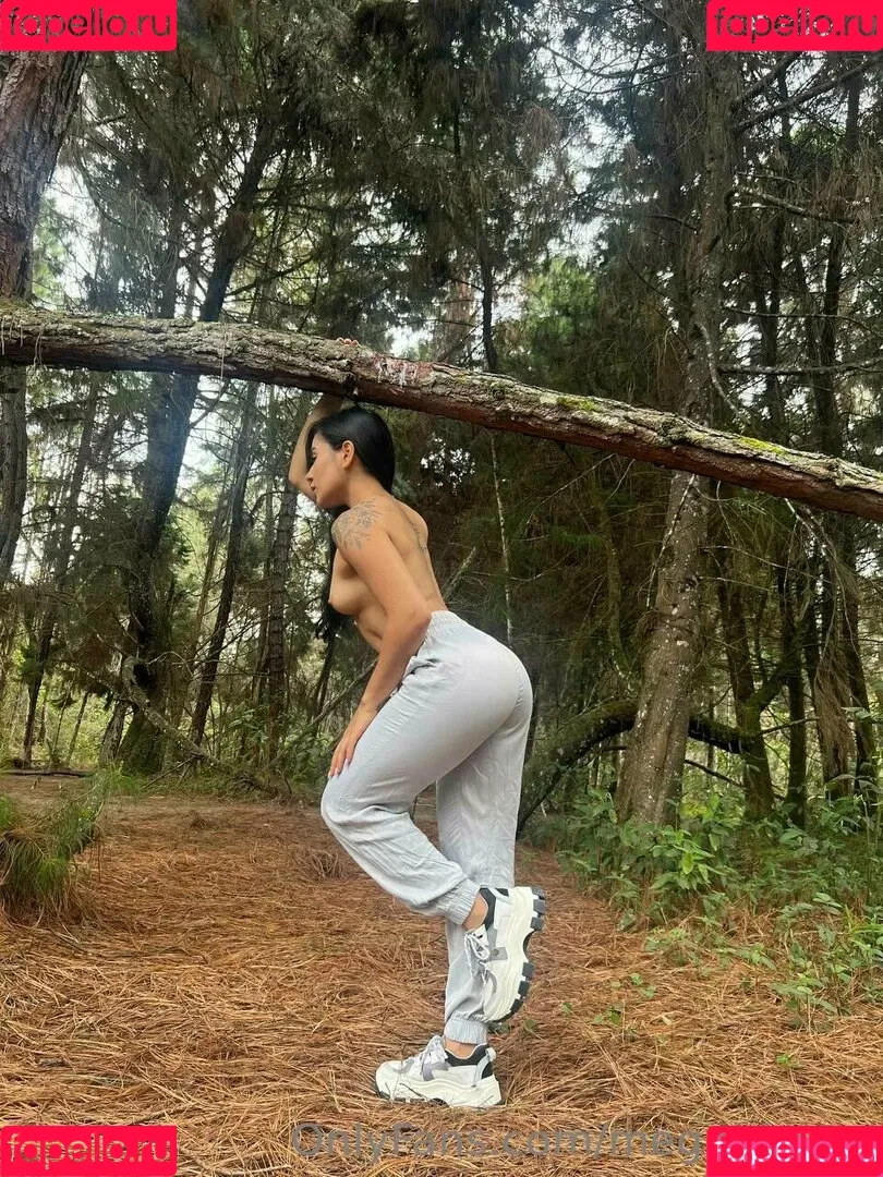 megairisxxx Onlyfans Photo Gallery 