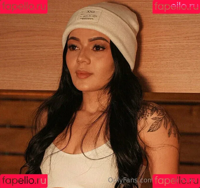 megairisxxx Onlyfans Photo Gallery 