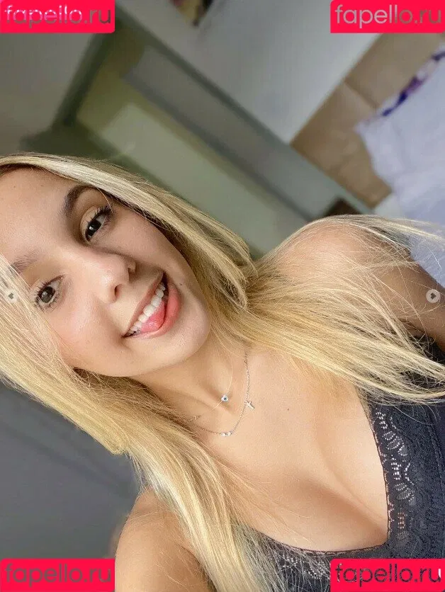 Gabriela Dutra Onlyfans Photo Gallery 