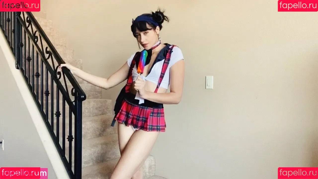 avilovexxx Onlyfans Photo Gallery 