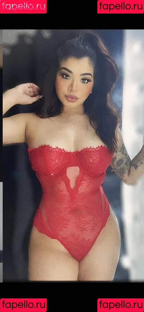 Daniela Chaverry Onlyfans Photo Gallery 