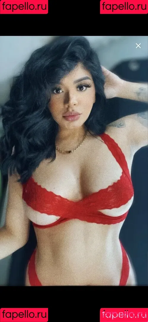 Daniela Chaverry Onlyfans Photo Gallery 