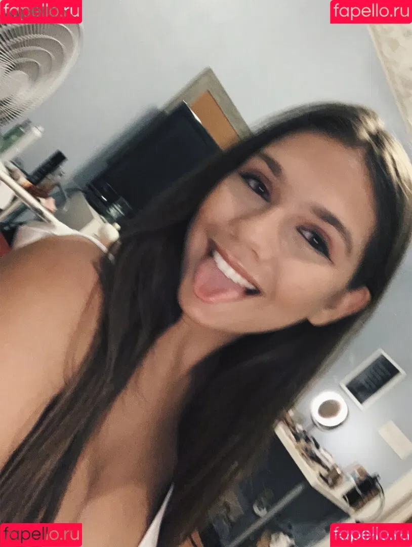 Maddy Mahmoudi Onlyfans Photo Gallery 