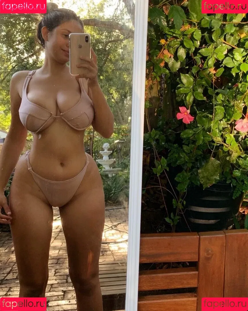 Maddy Mahmoudi Onlyfans Photo Gallery 