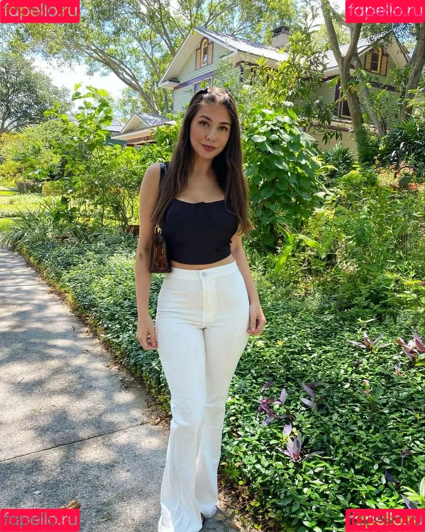 Maddy Mahmoudi Onlyfans Photo Gallery 